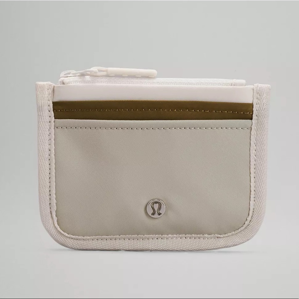 lululemon athletica beige cream and olive green card & key holder